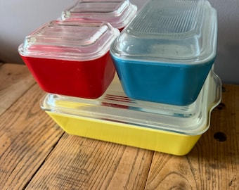 Vintage Pyrex Primary Fridgie Set, 8 pieces
