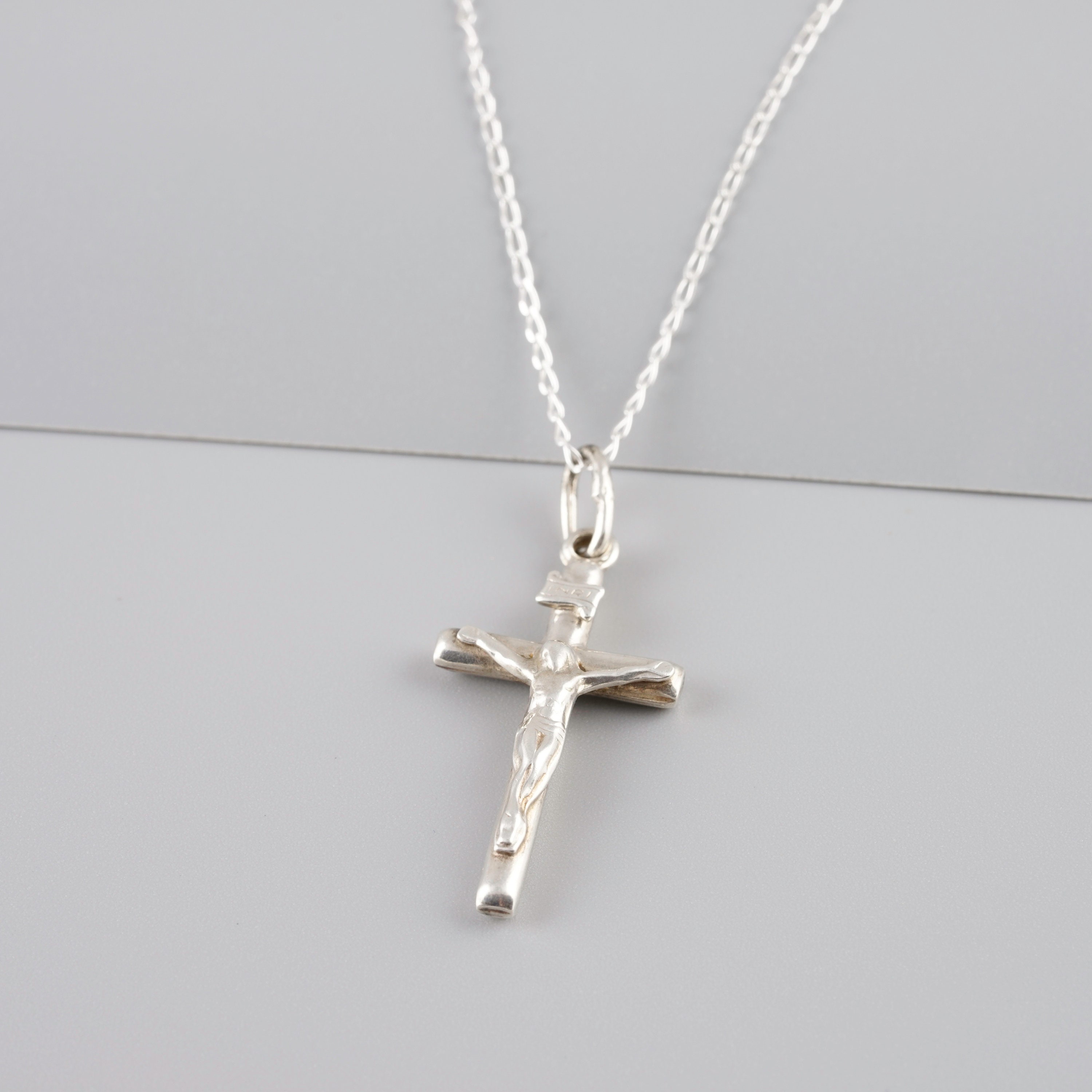925 Sterling Silver Crucifix Pendant Necklace Etsy