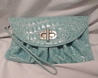 Vintage Clutch Purse {A1}