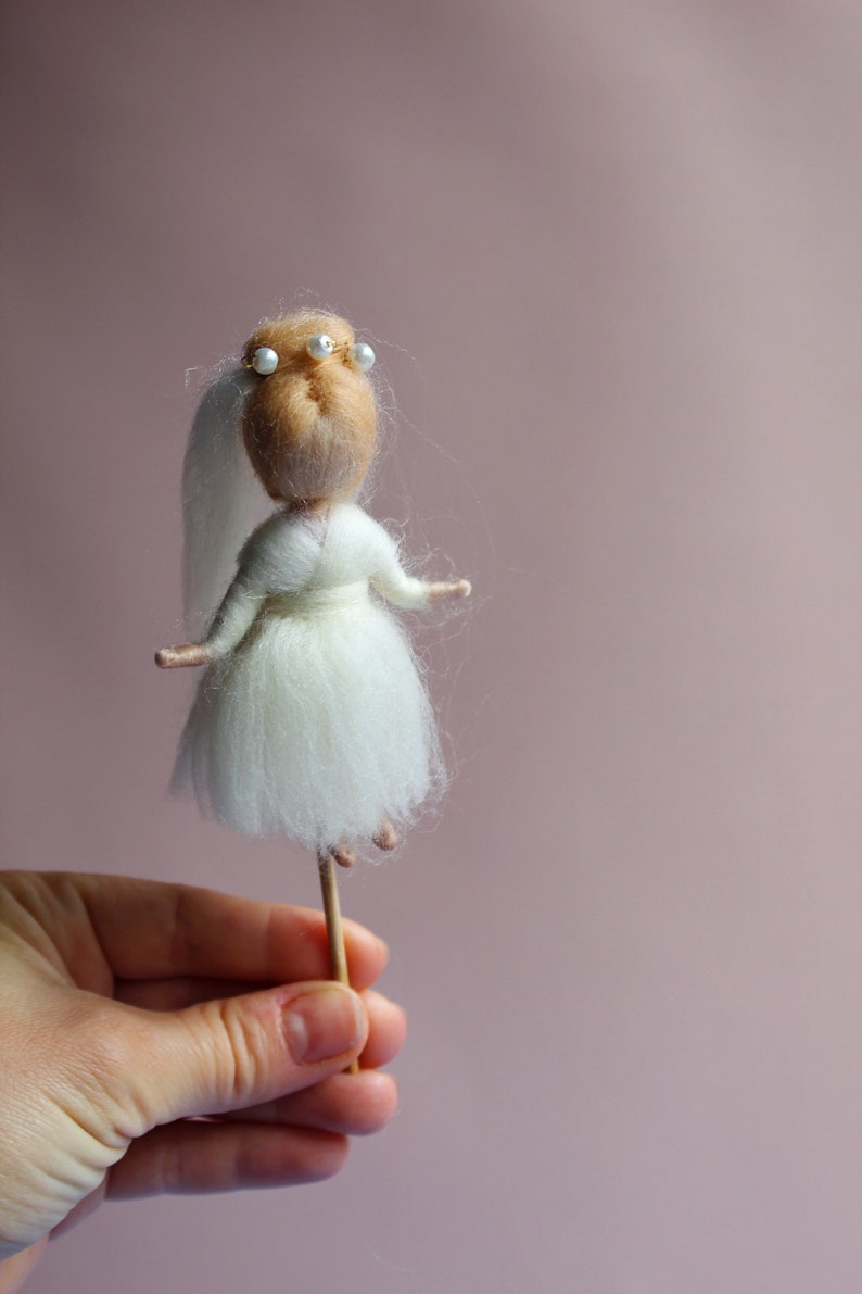 Needle felted tiny groom and bride Wedding topper Cake topper Soft sculpture image 4