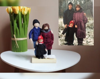 Needle felted figures Family portrait Personalized portrait Family figures by photo