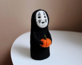 Escultura de Kaonashi de fieltro con aguja inspirada en El Viaje de Chihiro - Decoración de Halloween para el hogar