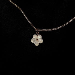 collar colgante de sampaguita (jazmín)