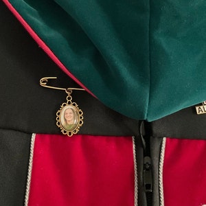 Personalized Memorial Photo Pin, Graduation Photo Charm, Graduation Pin, Memorial Lapel Pin, Memory Grad Gift, Grad Gown Memorial Pin
