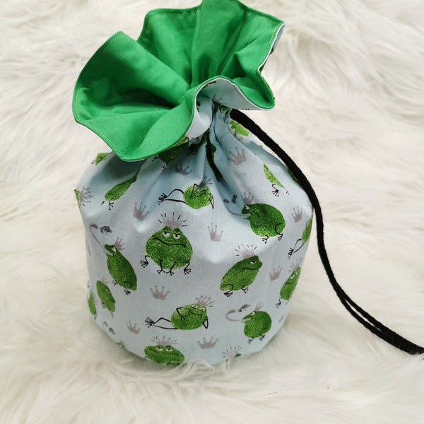 Story bag frogs