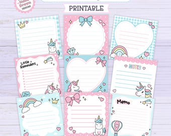 Könnte beinhalten: Ein Set aus neun druckbaren Einhorn-Notizblöcken mit Pastellfarben, linierten Seiten und Illustrationen von Einhörnern, Regenbögen, Herzen, Schleifen und Kronen. Der Text umfasst "Unicorn Notepad Set," "PRINTABLE," "Little Reminders," "NOTES," "Memo," und "4x4" + 3x3"."