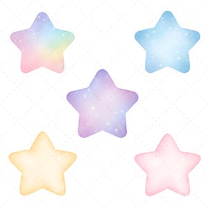 以下が含まれることがあります： パステルカラーの星型イラスト5点。虹色、青、紫、黄色、ピンク。各星には斑点とキラキラとした効果があり、夢のような、天上のテーマを作り出しています。星は、微妙な点模様のある白い背景に配置されています。