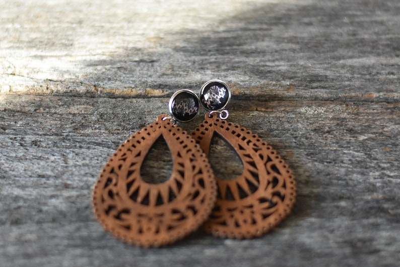 Lightweight Wood Buffalo Lace Earrings