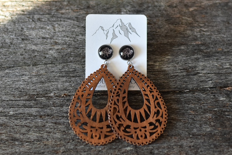 Lightweight Wood Buffalo Lace Earrings