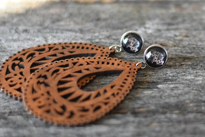 Lightweight Wood Buffalo Lace Earrings