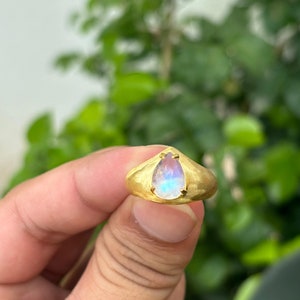 Rainbow Moonstone Ring- Gold Moonstone Ring- Engagement Ring- Moonstone Jewelry- Rings For Women- Matte Ring- Wedding Ring- Stacking Rings