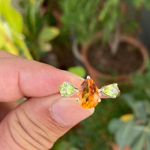 Anillo de citrino con miel, anillo de peridoto, anillo con piedra natal, anillos llamativos, regalo para ella, regalo de Navidad, anillo con forma de pera