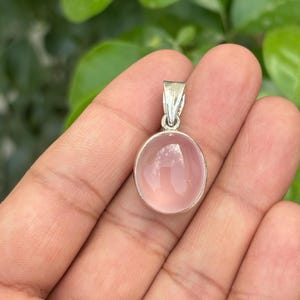 Rose Quartz Necklace- Oval Rose Quartz Necklace- Rose Quartz Pendant- Rose Quartz Jewelry- Pink Stone Necklace- Quartz Necklace