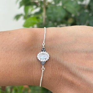 Moonstone Bracelet- Dainty Bracelet- Chain Bracelet Women- Adjustable Bracelet- Moonstone Jewelry- Rainbow Moonstone- Gemstone Bracelet