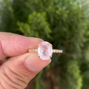 Natural Rose Quartz Ring- Rose Quartz Engagement Ring- Promise Ring- Gift For Her- Wedding Ring- Oval Rose Quartz Ring- Pink Gemstone Ring