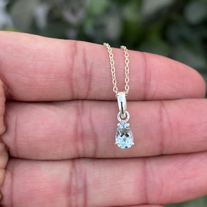 Natural Aquamarine Necklace- Dainty Aquamarine Necklace- March Birthstone- Aquamarine Pendant- Minimalist Necklace- Necklace For Her