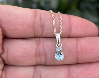 Natural Aquamarine Pendant Necklace – Sterling Silver, March Birthstone