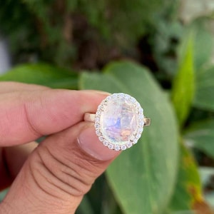 Oval Moonstone Ring- Engagement Ring- Moonstone Jewelry- Gift For Her- Rainbow Moonstone Ring- Statement Ring