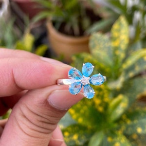 Swiss Blue Topaz Ring- Floral Ring- Silver Blue Topaz Ring- December Birthstone Ring- Gift For Her- Blue Gemstone