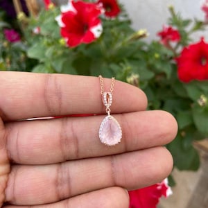 Rose Quartz Necklace- Rose Gold Rose Quartz Necklace- Rose Quartz Pendant- Natural Rose Quartz