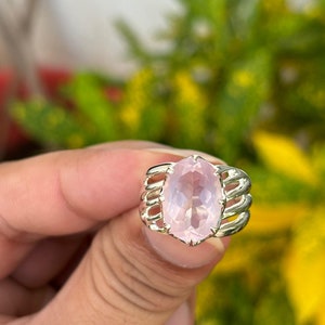 Rose Quartz Ring- Gemstone Ring- Pink Quartz Ring- Natural Stone Ring- Rings For Women- Rose Quartz Jewelry- Oval Rose Quartz Ring