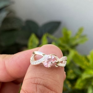 Natural Morganite Ring- Pink Morganite Ring- Morganite Jewelry- Anniversary Gift- Dainty Ring- Minimalist Jewelry- Oval Morganite Ring