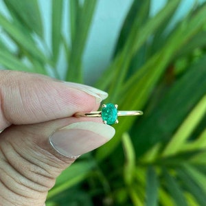 Emerald Ring- Dainty Ring- 14K Gold Emerald Ring- May Birthstone Ring- Emerald Jewelry- Anniversary Gift