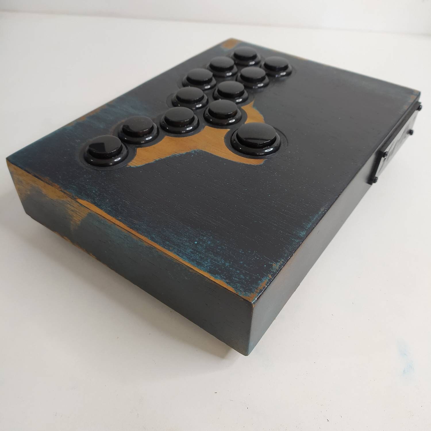 Mini Hitbox. Handmade. 16 buttons. 920 grams. Solid chestnut wood. For