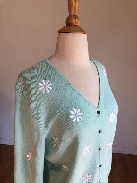 Vintage 1980's-1990's Embroidered Daisy Cardigan … - image 4