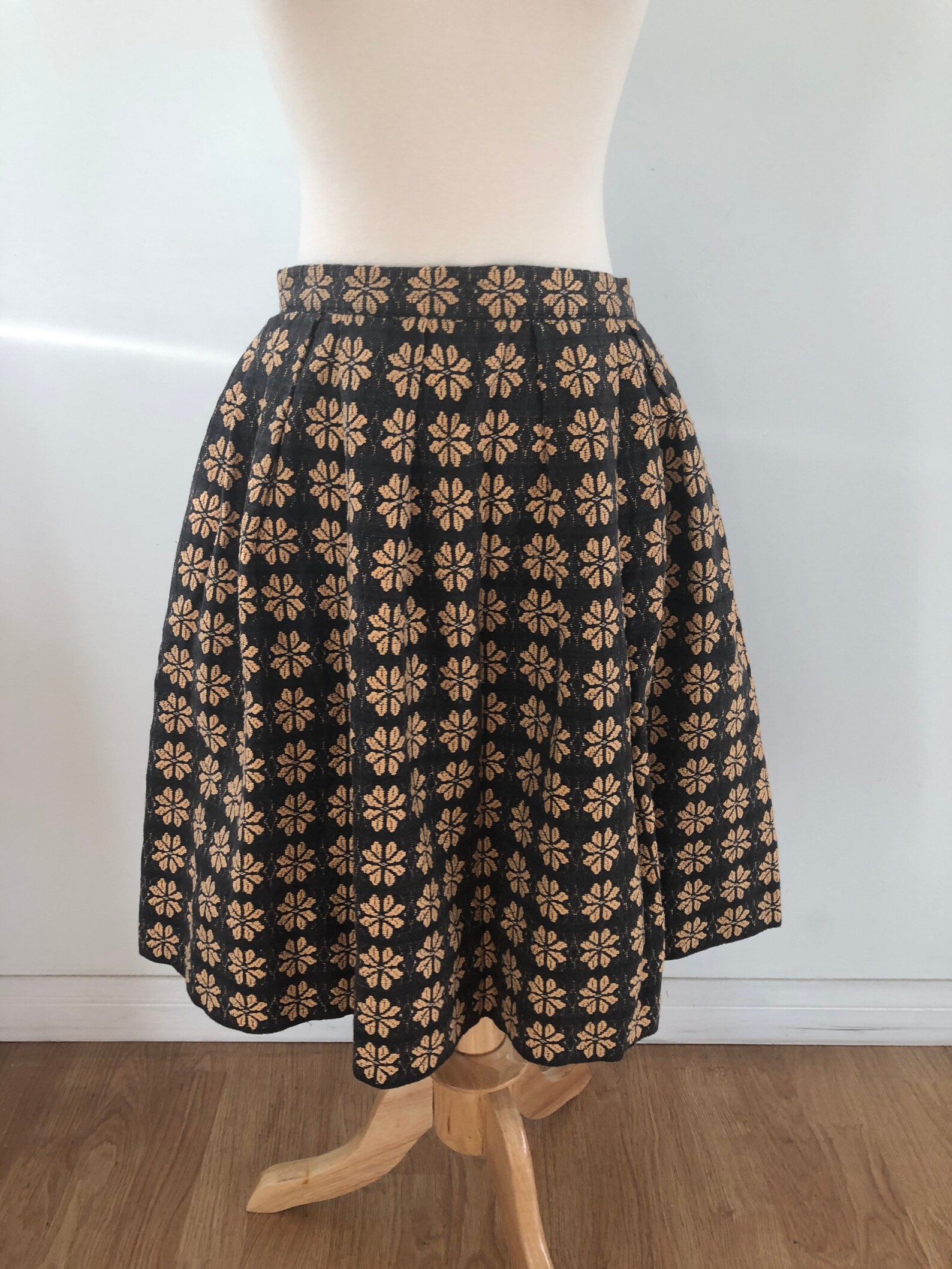 Lovely 1950s Vintage Pleated Skirt Embroidered Floral Print Mustard ...