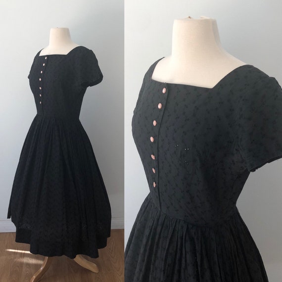 Vintage 1950's Eyelet Full Skirt Square Neckline D