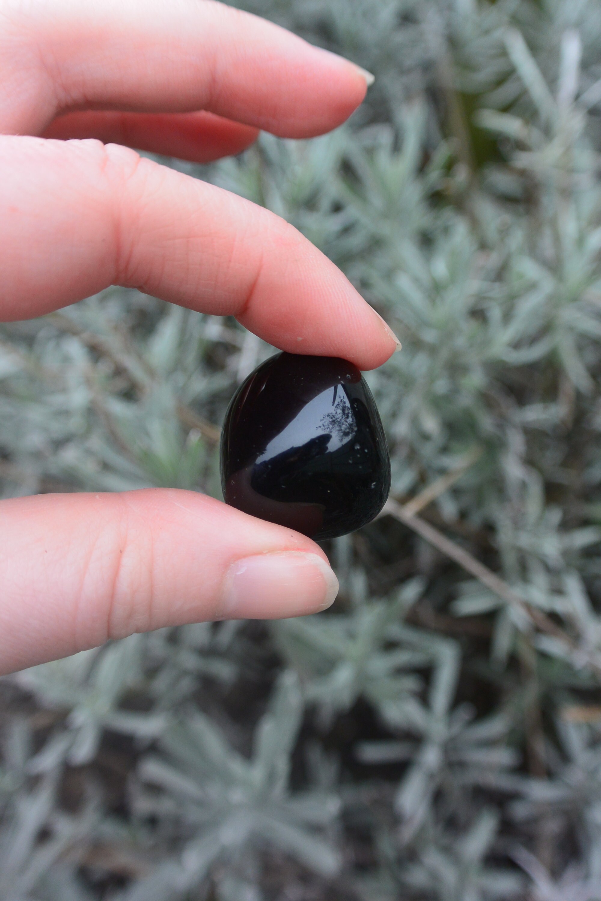 Schwarze Obsidian Katzen Figur - Handgeschnitzt 5 Cm Kristall Statue