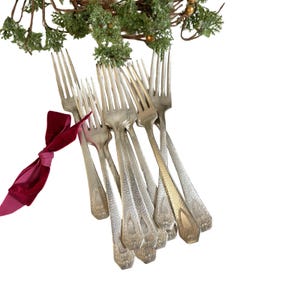 Elegant antique Heraldic circa 1916 dinner fork,1 hammered silverplated Rogers Brothers silver monogrammed with full crest,silver dinner