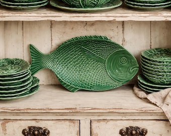 Large vintage made in Portugal green  Majolica fish plate,ceramic green European dinnerware plate, vintage green Portugal dish,sushi platter