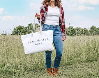 Tote Bag Mockup / Country and Farm Scene / Blank Tote Bag con manici di corda / Cute Canvas Tote Bag / JPEG Styled Stock Photos