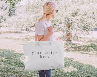 Scena di borsa tote e frutteto di mele/mockup borsa tote/foto d'archivio in stile JPEG