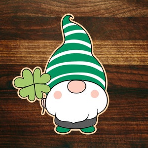 St. Patricks Day Gnome with Clover Cookie Cutter