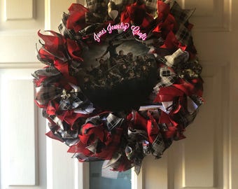 The Walking Dead wreath, TWD home decor, TWD merchandise, wreaths, Daryl Dixon, Door Hanger, horror fan gift, Andrew Lincoln, Rick Grimes