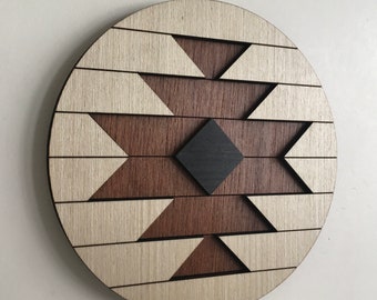 Arte de pared geométrico azteca de madera (blanco redondo 2) - Macramé - Arte de madera bohemio - Arte de pared redondo de madera - Arte de madera moderno - Minimalista