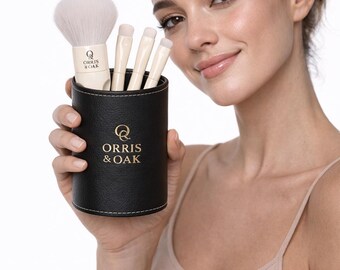 Set de 4 brochas de maquillaje magnéticas con estuche de piel sintética, brochas de viaje profesionales color marfil.