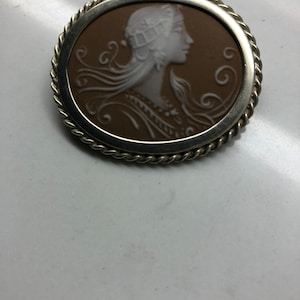 Rare VILLEROY & BOCH Mettlach Peacock Jasperware Cameo Pin Pendant Silver