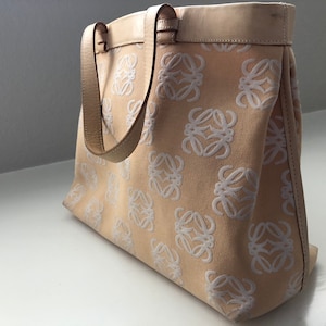 Bolsa Loewe Monogram Vintage Authentic. Condição: Usado. Enviado com USPS Priority Mail.