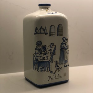Deruta Cassetta Italian ceramics vintage vase limited edition