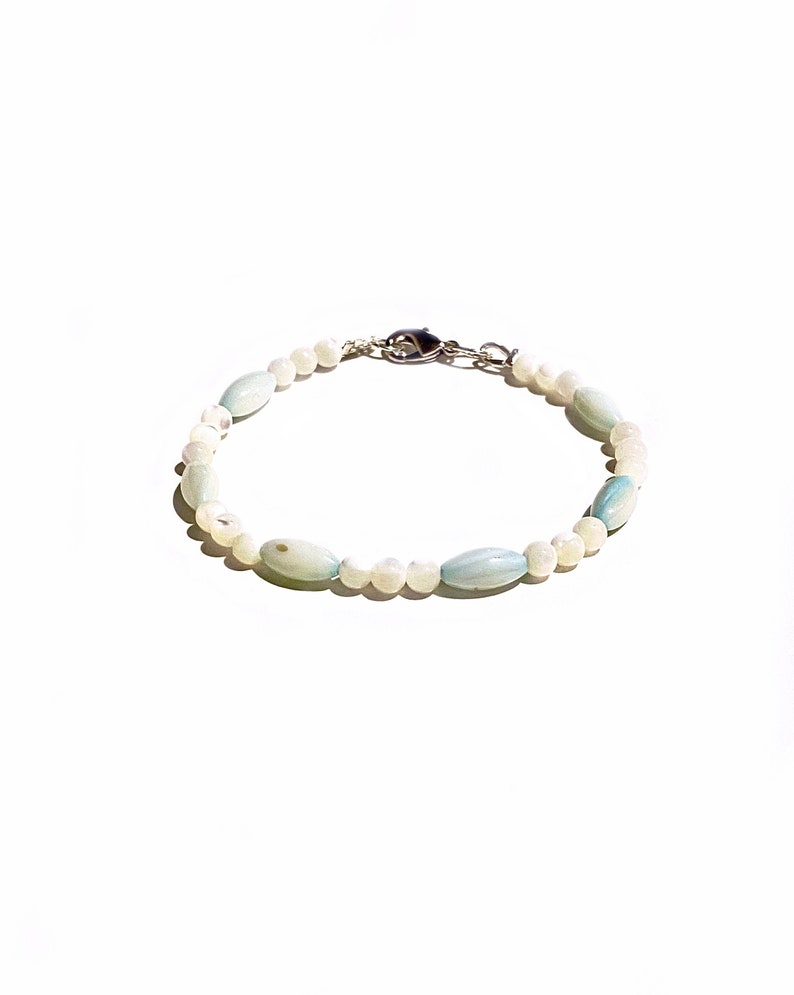 White Mother of Pearl and Blue Shell Beaded Bracelet