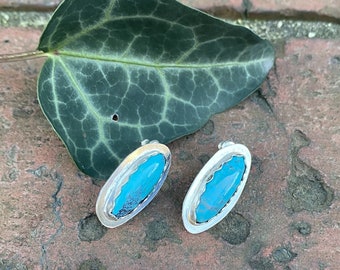 Beautiful and simple turquoise stone earrings