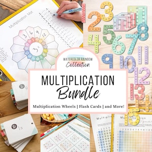 以下が含まれることがあります： 掛け算のホイール、フラッシュカードなどを含む、カラフルな教育用バンドル。画像には、掛け算マット、数字カード、フラッシュカードなど、さまざまな学習ツールが表示されています。「Multiplication Bundle」というテキストが目立ちます。