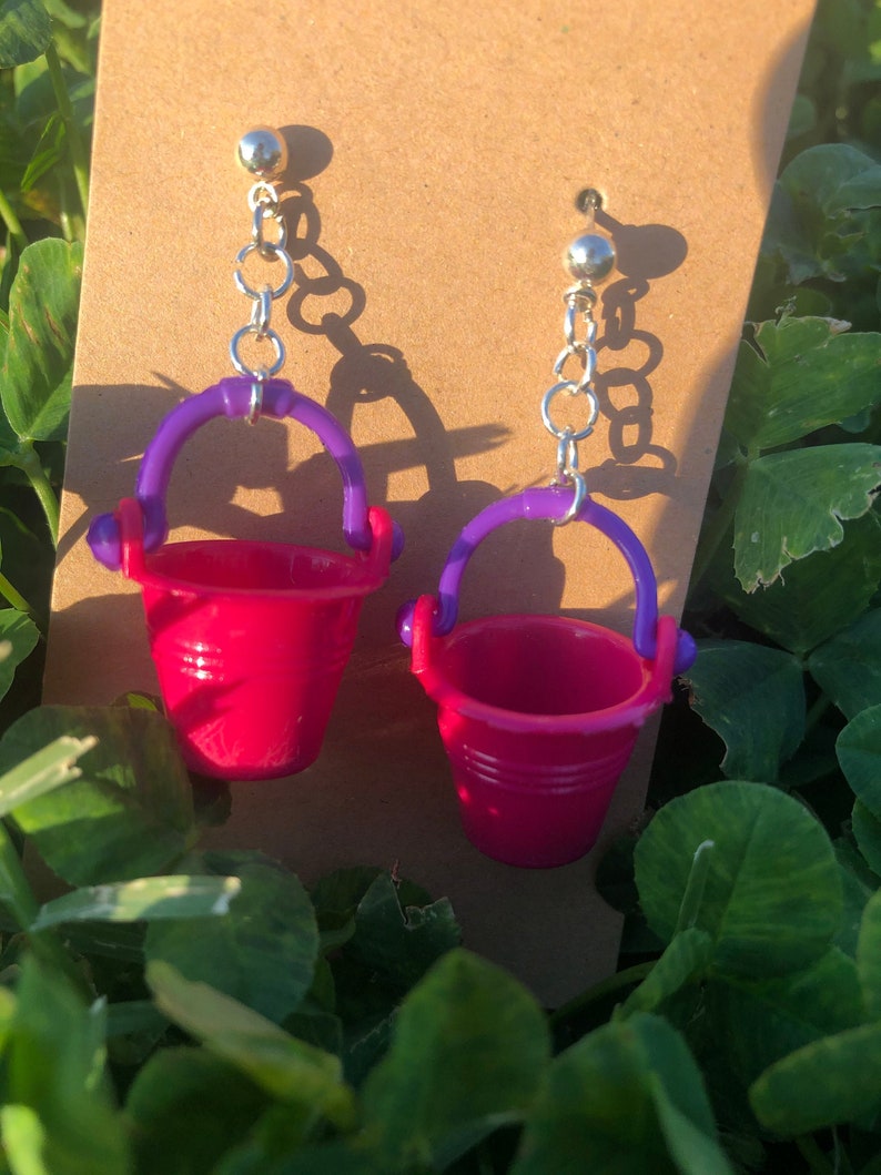sand bucket earrings