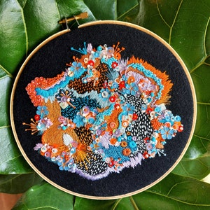 Bird of Paradise 7 inch abstract embroidery hoop handmade image 3