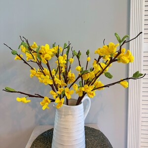 Crochet winter jasmine flowers mother's day, valentine's day, birthday, wedding gifts, 5 stems included, crochet jasmine finished flowers image 2