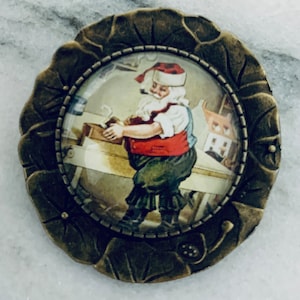 Christmas pin, Christmas brooch, Christmas jewelry, Vintage Santa, Christmas Accessory, Vintage look
